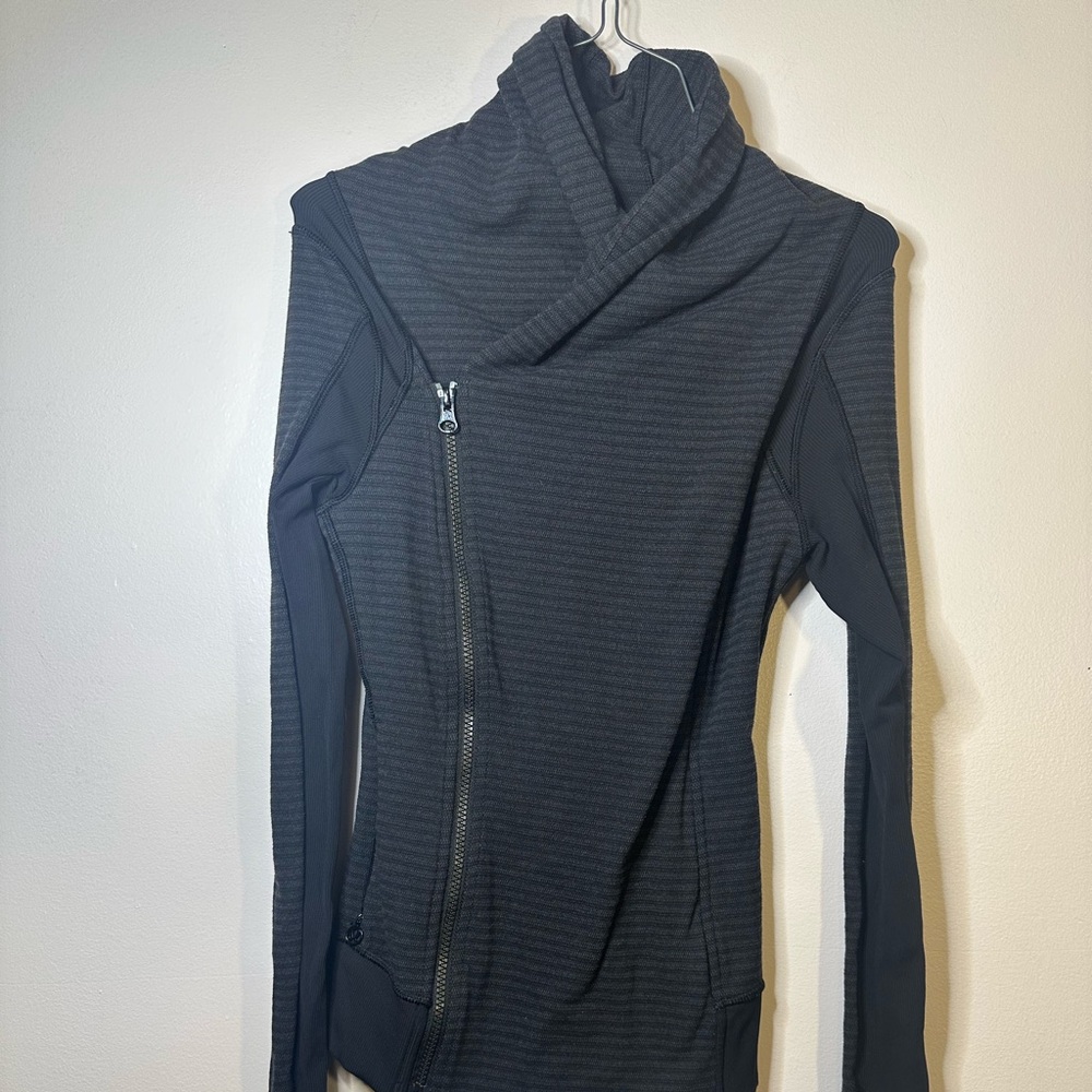Lululemon double zipper jacket size 2